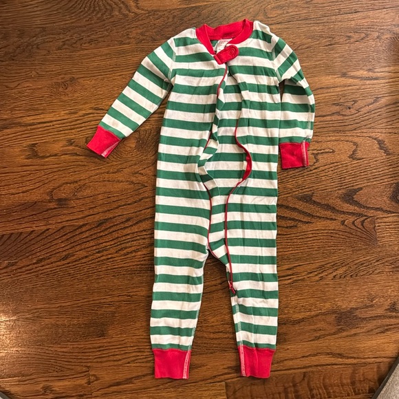 Hanna Andersson Other - Hanna andersson green and white pajamas